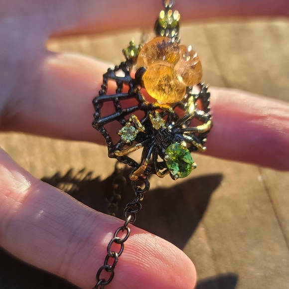 Hand carved Citrine & Peridot 8" Sterling & Rhodium bracelet - Picture 15 of 17